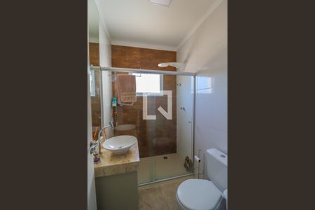 Casa de condomínio à venda com 152m², 3 quartos e 2 vagasBanheiro