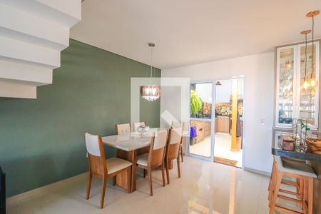 Sala de casa de condomínio para alugar com 3 quartos, 150m² em Jardim Carolina, Jundiaí