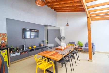 Casa de condomínio à venda com 152m², 3 quartos e 2 vagasÁrea gourmet