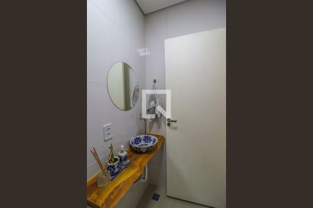 Casa de condomínio à venda com 152m², 3 quartos e 2 vagasLavabo