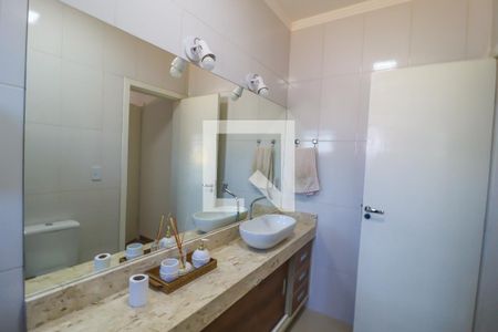 Casa de condomínio à venda com 152m², 3 quartos e 2 vagasSuíte