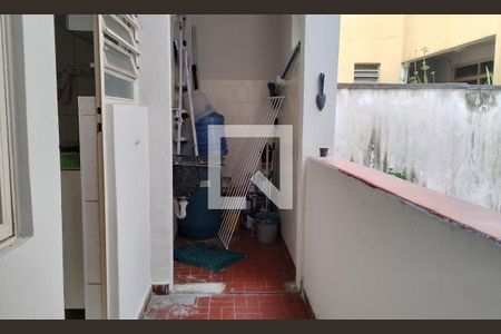 Apartamento à venda com 77m², 2 quartos e 1 vagaÁrea de Serviço