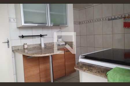 Apartamento à venda com 77m², 2 quartos e 1 vagaCozinha