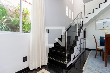 Escada de casa à venda com 3 quartos, 133m² em Mooca, São Paulo