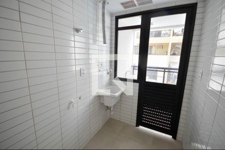 Apartamento à venda com 63m², 2 quartos e 1 vaga Apartamento à venda com 63m², 2 quartos e 1 vagaCozinha e Área de Serviço