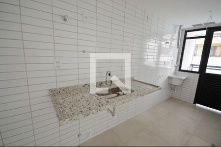 Apartamento à venda com 63m², 2 quartos e 1 vaga Apartamento à venda com 63m², 2 quartos e 1 vagaCozinha e Área de Serviço