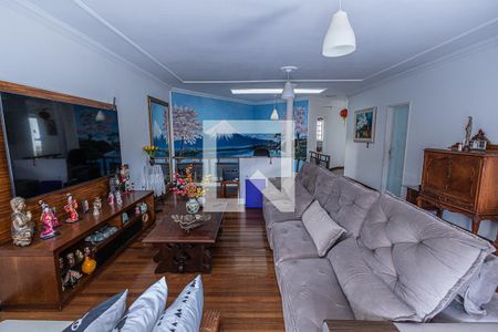 Casa à venda com 591m², 4 quartos e 3 vagasSala / 2º Andar