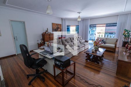 Casa à venda com 591m², 4 quartos e 3 vagasSala / 2º Andar