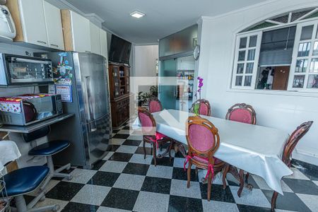 Casa à venda com 591m², 4 quartos e 3 vagasCozinha