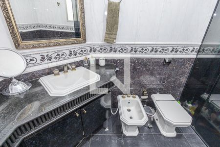 Casa à venda com 591m², 4 quartos e 3 vagasBanheiro suite