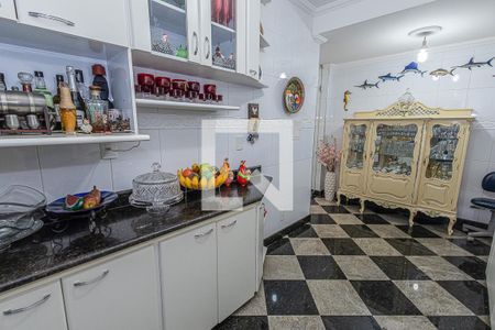 Casa à venda com 591m², 4 quartos e 3 vagasCozinha