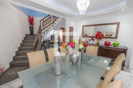 Casa à venda com 591m², 4 quartos e 3 vagasCopa