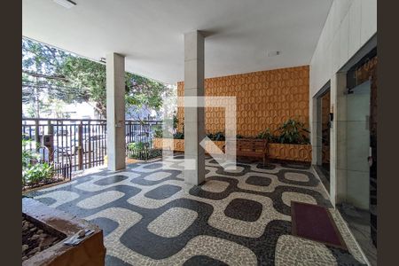 Apartamento para alugar com 160m², 4 quartos e 1 vaga Apartamento para alugar com 160m², 4 quartos e 1 vagaFachada e portaria