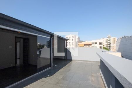 Apartamento para alugar com 160m², 4 quartos e 1 vaga Apartamento para alugar com 160m², 4 quartos e 1 vagaVaranda