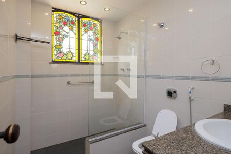 Apartamento para alugar com 160m², 4 quartos e 1 vaga Apartamento para alugar com 160m², 4 quartos e 1 vagaBanheiro Corredor