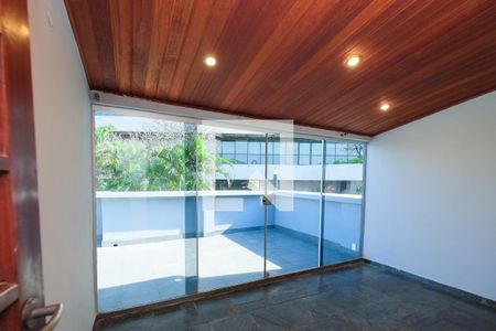 Apartamento para alugar com 160m², 4 quartos e 1 vaga Apartamento para alugar com 160m², 4 quartos e 1 vagaHall social