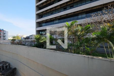Apartamento para alugar com 160m², 4 quartos e 1 vaga Apartamento para alugar com 160m², 4 quartos e 1 vagaVista da Sacada