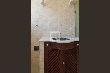 Apartamento para alugar com 160m², 4 quartos e 1 vaga Apartamento para alugar com 160m², 4 quartos e 1 vagaBanheiro da Suíte