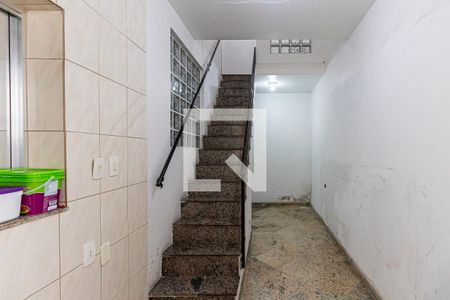 Casa à venda com 150m², 4 quartos e 3 vagasEscadas