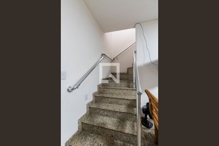 Sala - Escadas de casa à venda com 4 quartos, 150m² em Vila Carrao, São Paulo