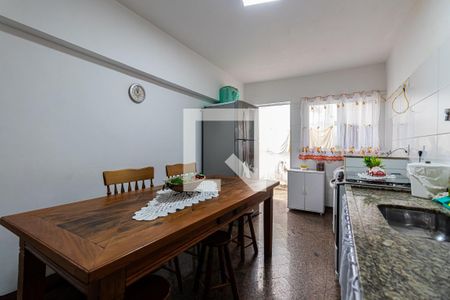 Casa à venda com 150m², 4 quartos e 3 vagasCozinha