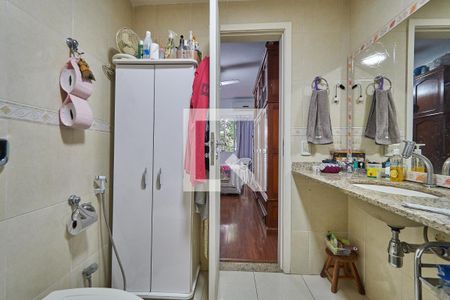 Apartamento à venda com 116m², 2 quartos e 1 vaga Banheiro da Suíte
