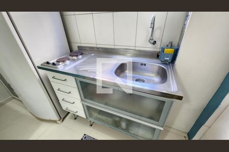 Cozinha de apartamento para alugar com 1 quarto, 40m² em José Menino, Santos