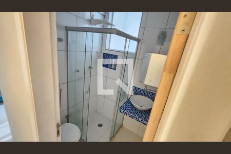Banheiro de apartamento para alugar com 1 quarto, 40m² em José Menino, Santos