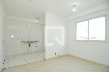 Sala de apartamento para alugar com 2 quartos, 43m² em Cocaia, Guarulhos