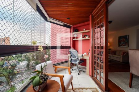 Varanda da Sala de apartamento à venda com 3 quartos, 150m² em Vila Suzana, São Paulo