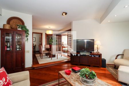 Sala de apartamento à venda com 3 quartos, 150m² em Vila Suzana, São Paulo