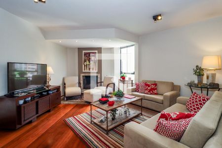 Sala de apartamento à venda com 3 quartos, 150m² em Vila Suzana, São Paulo