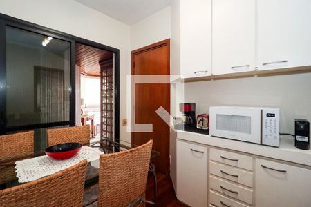 Apartamento à venda com 150m², 3 quartos e 3 vagasCopa