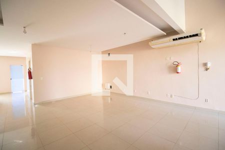Sala de casa à venda com 4 quartos, 200m² em Jardim Atlântico, Goiânia