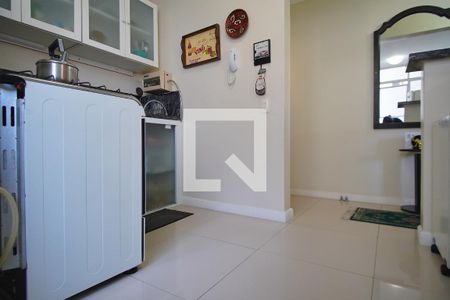 Apartamento para alugar com 64m², 2 quartos e 1 vagaCozinha