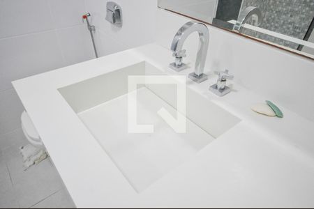 Apartamento à venda com 76m², 2 quartos e 1 vagaBanheiro