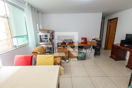 Sala de apartamento à venda com 2 quartos, 115m² em Heliópolis, Belo Horizonte