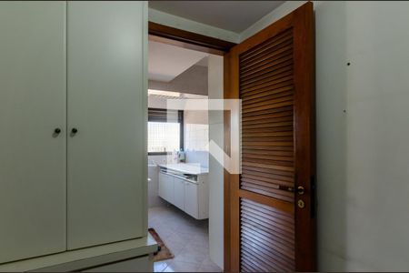 Apartamento à venda com 127m², 2 quartos e 2 vagasQuarto de Serviço