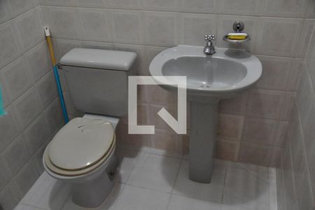 Casa à venda com 533m², 4 quartos e 4 vagasBanheiro 1