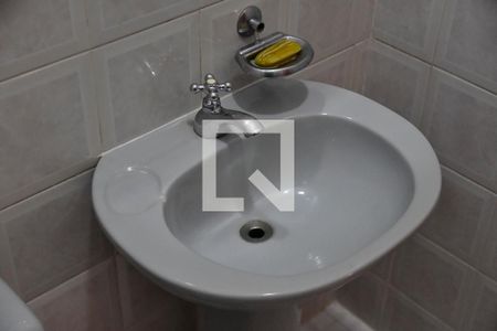 Casa à venda com 533m², 4 quartos e 4 vagasBanheiro 1