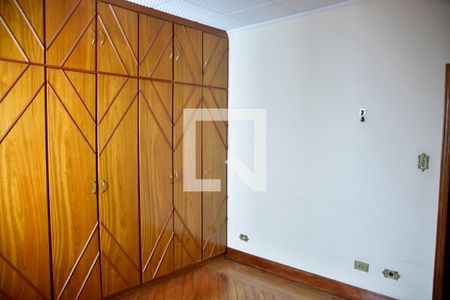 Casa à venda com 533m², 4 quartos e 4 vagasQuarto 2