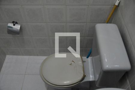 Casa à venda com 533m², 4 quartos e 4 vagasBanheiro 1