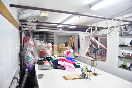 Casa à venda com 533m², 4 quartos e 4 vagasDespensa