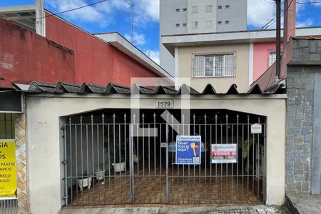 Casa à venda com 167m², 3 quartos e 2 vagasFachada