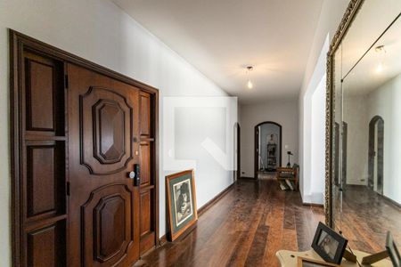 Entrada de apartamento à venda com 2 quartos, 162m² em República, São Paulo