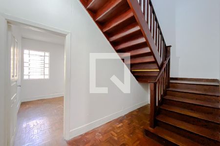 Escada de casa para alugar com 2 quartos, 106m² em Alto da Mooca, São Paulo