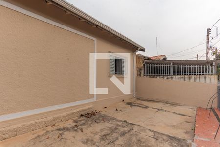 Casa à venda com 60m², 2 quartos e 1 vaga Casa à venda com 60m², 2 quartos e 1 vagaQuintal