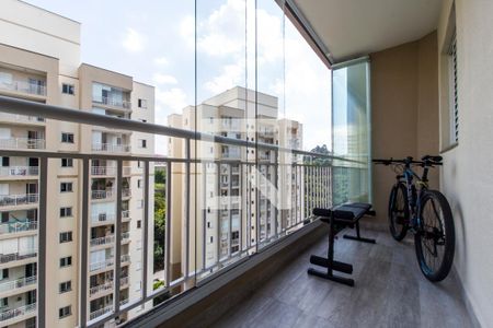 Varanda de apartamento à venda com 2 quartos, 72m² em Jardim Tupanci, Barueri