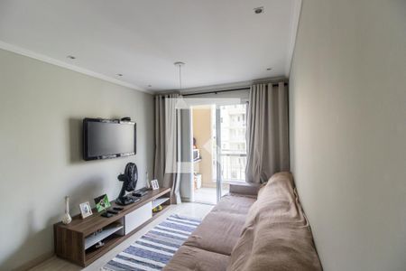 Sala de TV de apartamento à venda com 2 quartos, 72m² em Jardim Tupanci, Barueri