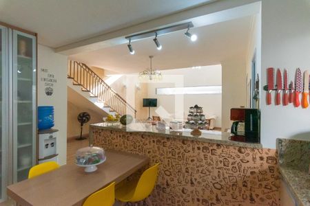 Casa de condomínio à venda com 255m², 3 quartos e 4 vagasCozinha